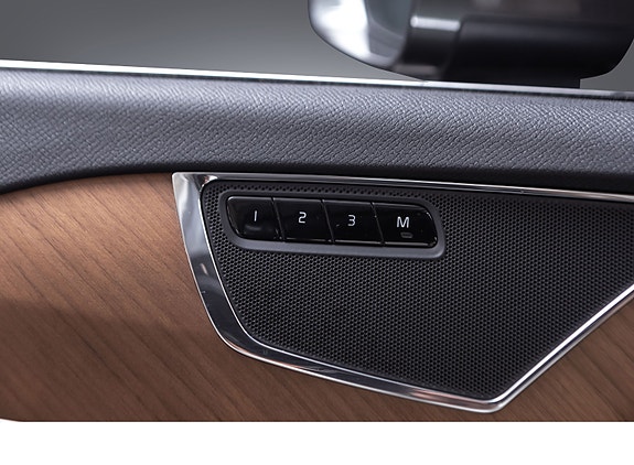 Volvo XC90 25 of 30