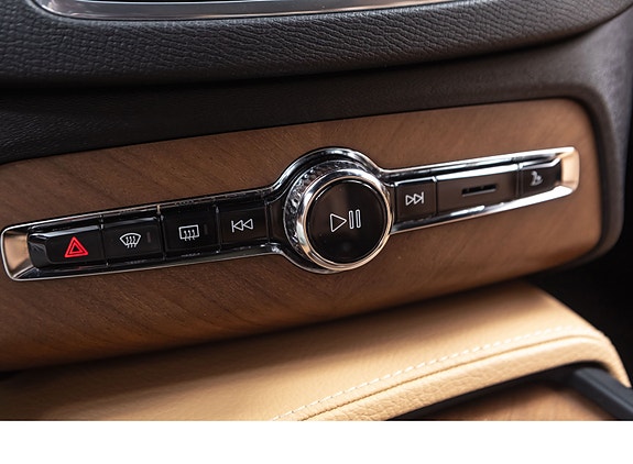 Volvo XC90 21 of 30