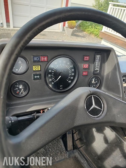 Mercedes-Benz Andre 7 of 9