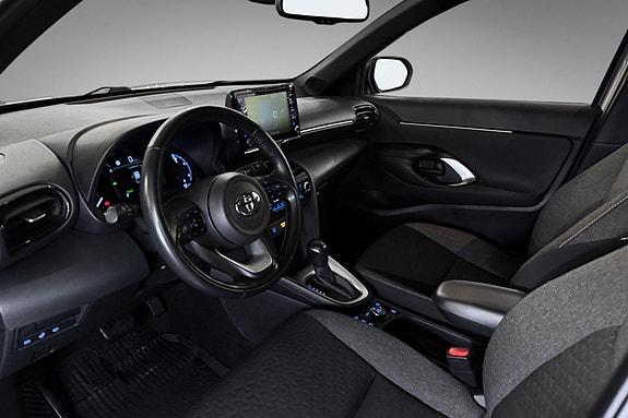 Toyota Yaris Cross 8 of 16