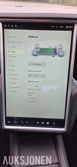 Tesla Model S 16 of 30
