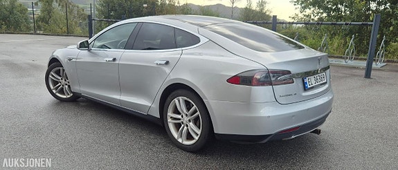 Tesla Model S 7 of 30