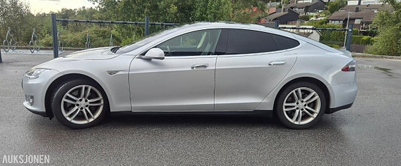Tesla Model S 8 of 30