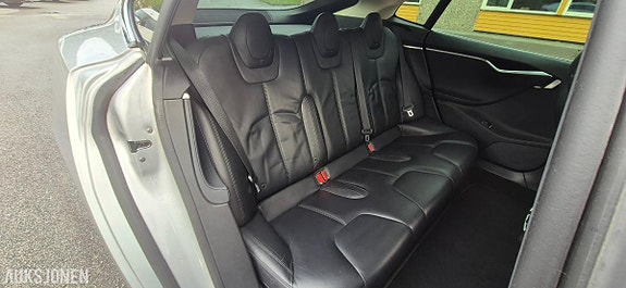 Tesla Model S 25 of 30
