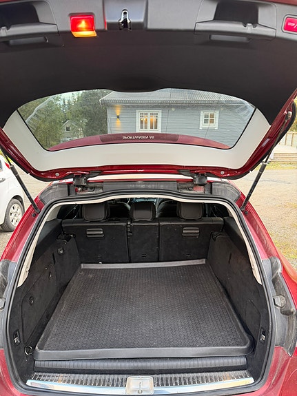 Mercedes-Benz C350 e 10 of 14