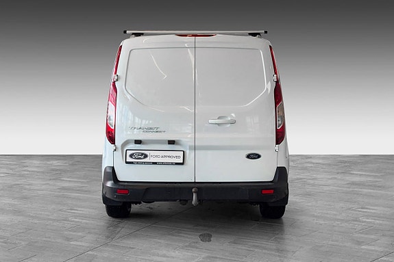 Ford Transit Connect 8 of 28