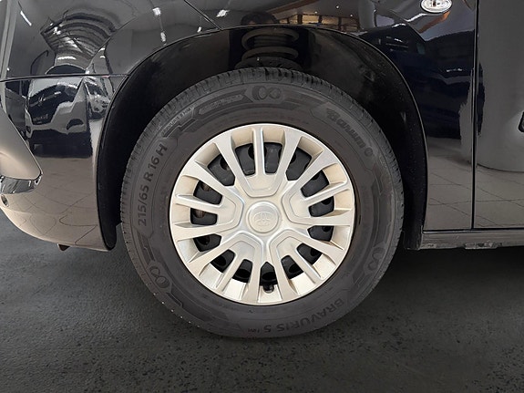 Toyota Proace City 9 of 30