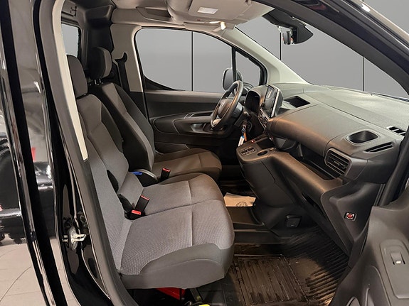 Toyota Proace City 30 of 30