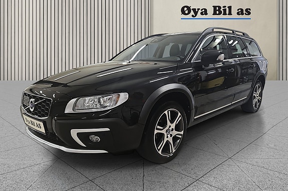 Volvo XC70 2 of 30