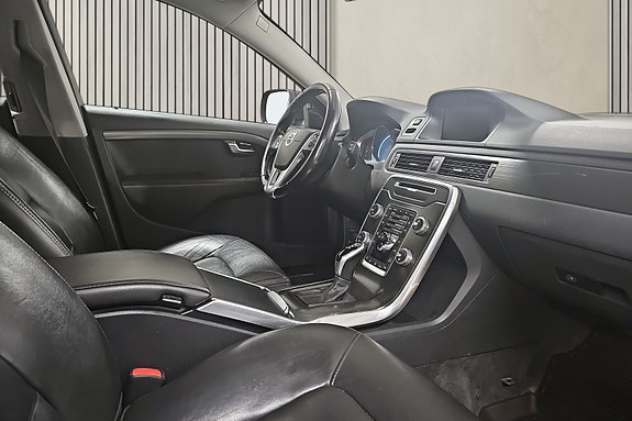 Volvo XC70 10 of 30