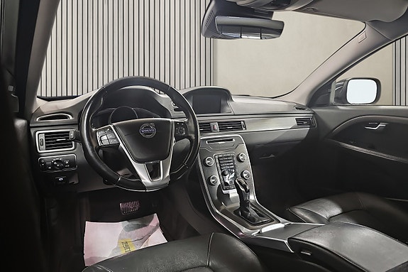 Volvo XC70 8 of 30