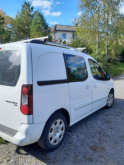 Peugeot Partner 2 of 5