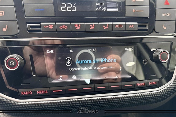 Volkswagen UP! 26 of 28