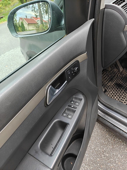 Volkswagen Touran 6 of 25