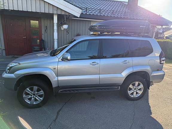 Toyota Land Cruiser 14 of 30
