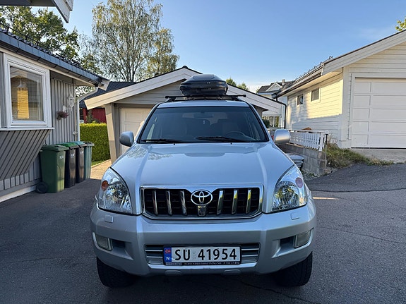 Toyota Land Cruiser 2 of 30