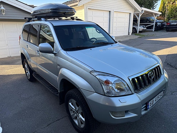 Toyota Land Cruiser 4 of 30