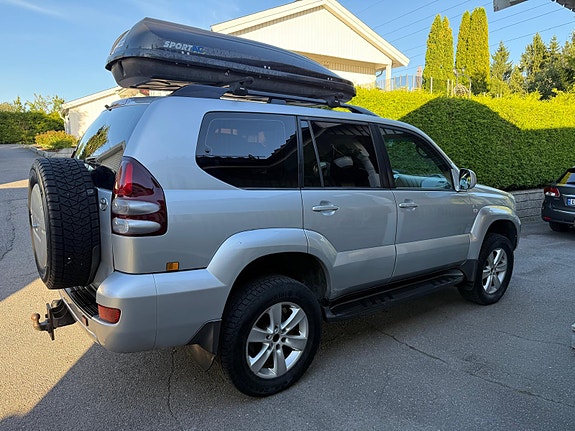 Toyota Land Cruiser 7 of 30