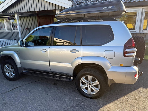 Toyota Land Cruiser 13 of 30