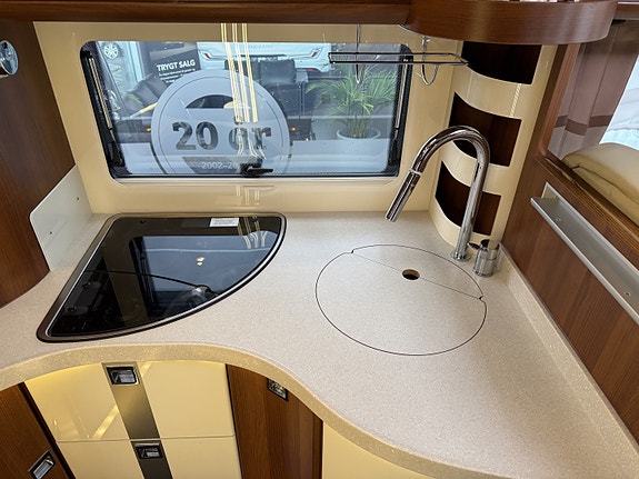 Carthago Chic E-Line I51QB Li - Alde - Vinterdekk - Velholdt! 18 of 30