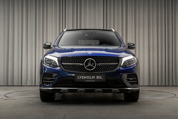 Mercedes-Benz GLC43 11 of 30
