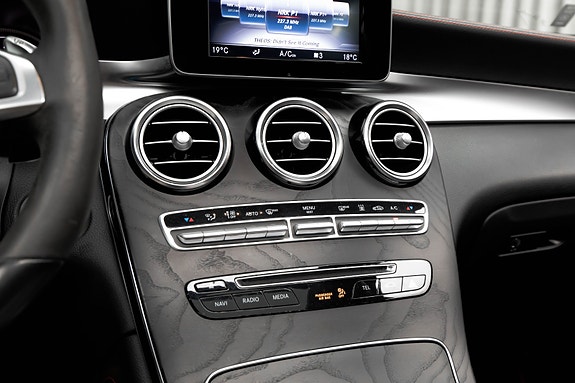 Mercedes-Benz GLC43 28 of 30
