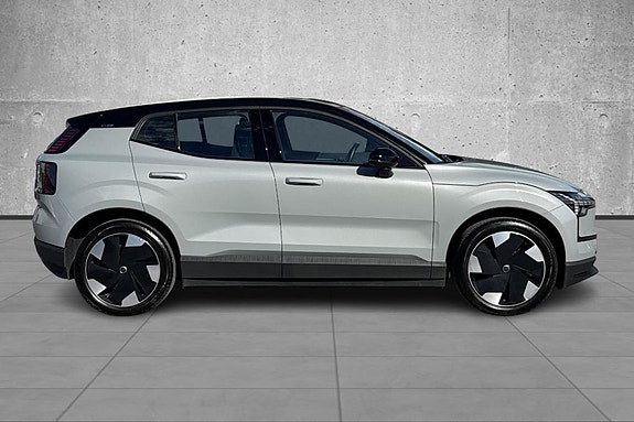 Volvo EX30 7 of 26