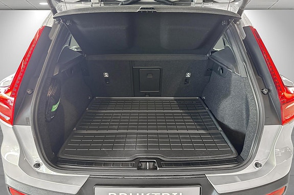 Volvo XC40 9 of 22