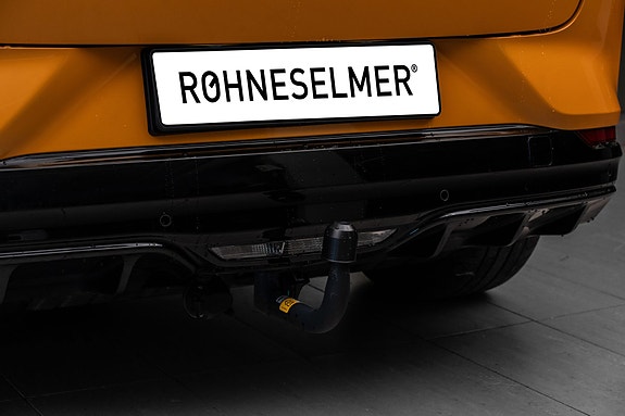Ford Mustang Mach-E 8 of 30