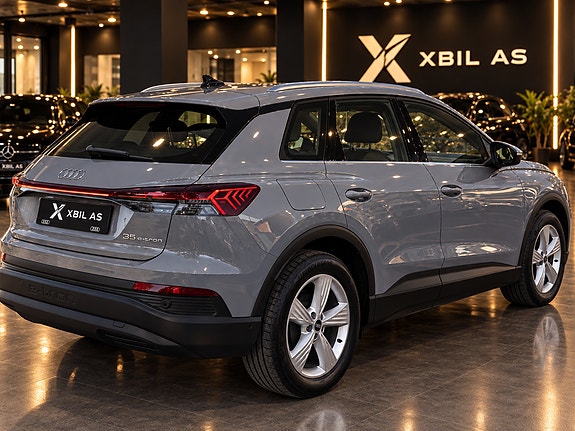 Audi Q4 e-tron 6 of 11