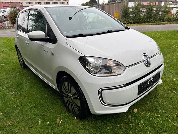 Volkswagen UP! 2 of 10