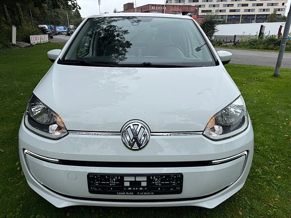 Volkswagen UP! 3 of 10
