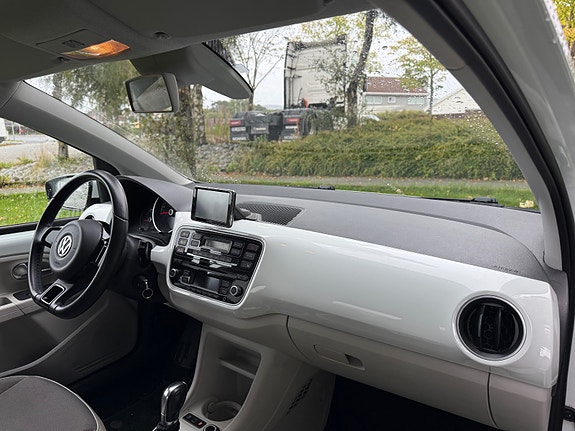 Volkswagen UP! 9 of 10
