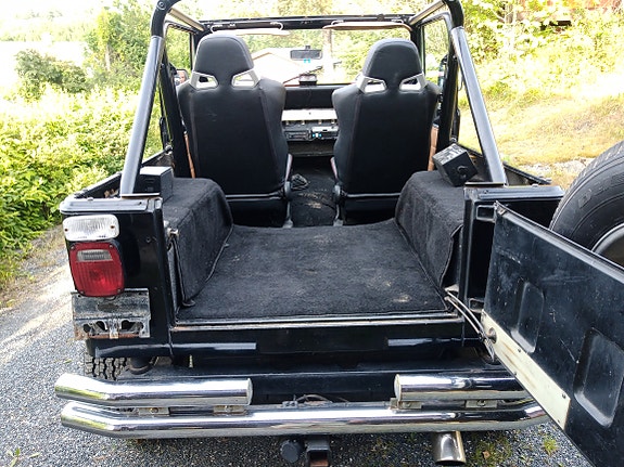 Jeep Wrangler 5 of 8