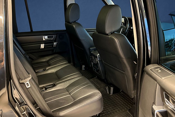 Land Rover Discovery 4 14 of 19