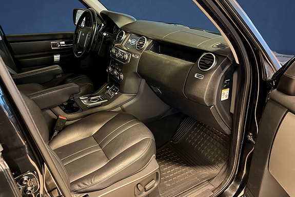 Land Rover Discovery 4 11 of 19