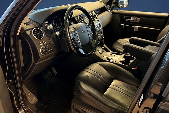 Land Rover Discovery 4 9 of 19