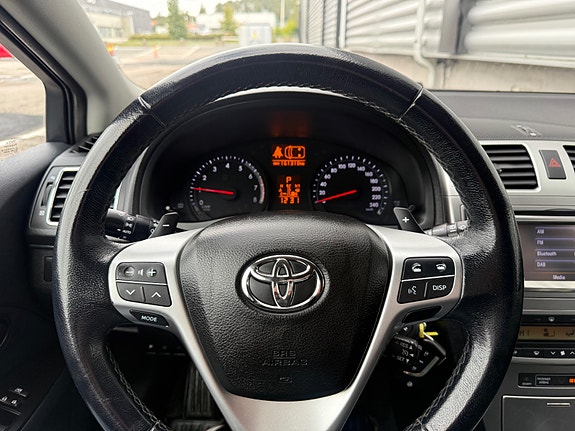 Toyota Avensis 14 of 25