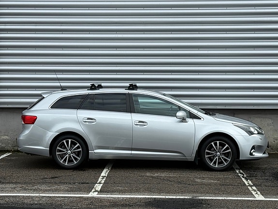 Toyota Avensis 9 of 25