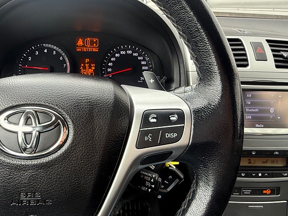 Toyota Avensis 16 of 25