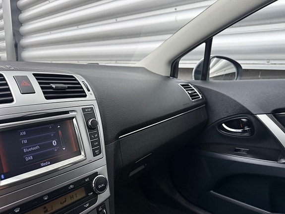 Toyota Avensis 23 of 25