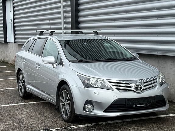 Toyota Avensis 10 of 25
