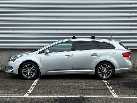 Toyota Avensis 5 of 25
