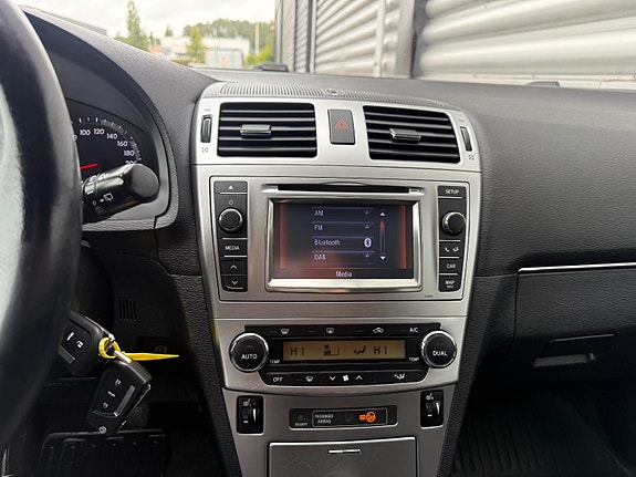 Toyota Avensis 22 of 25