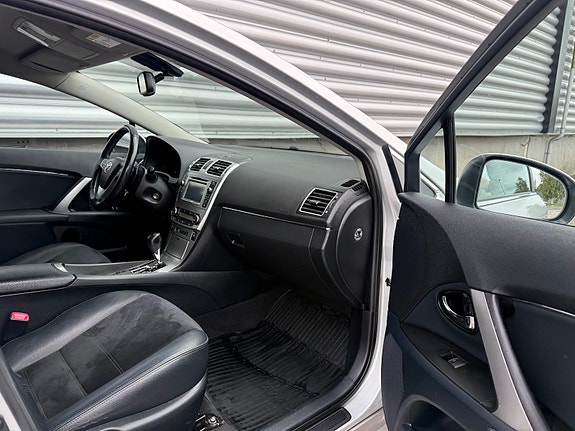 Toyota Avensis 24 of 25