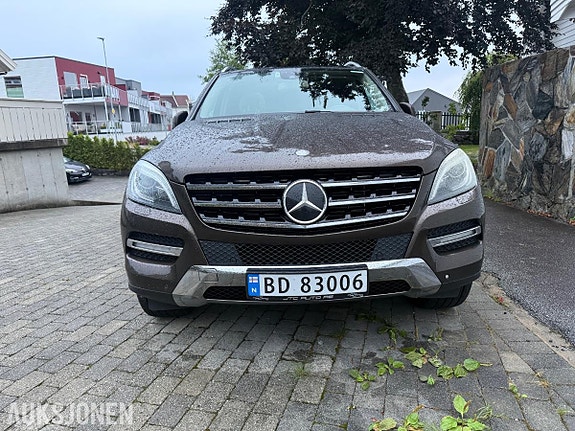 Mercedes-Benz M-Klasse 9 of 26