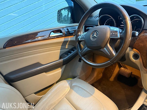 Mercedes-Benz M-Klasse 20 of 26