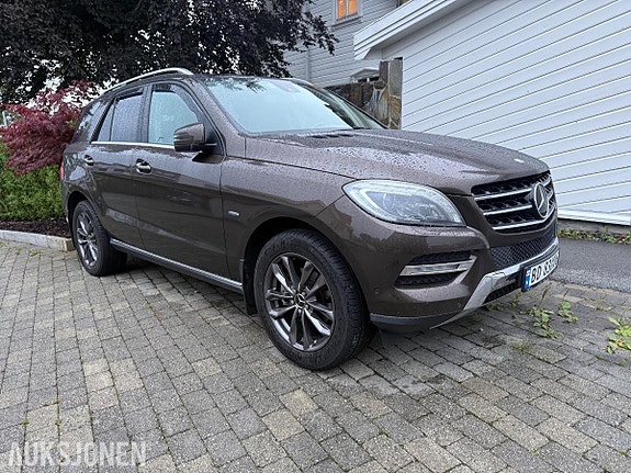 Mercedes-Benz M-Klasse 4 of 26