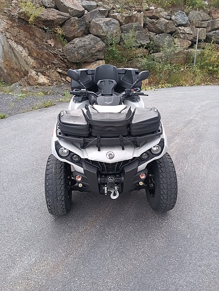 Can-Am Outlander Max 12 of 20