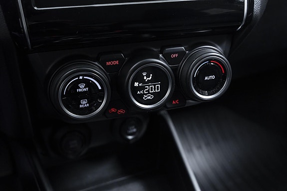 Suzuki Swift 17 of 28